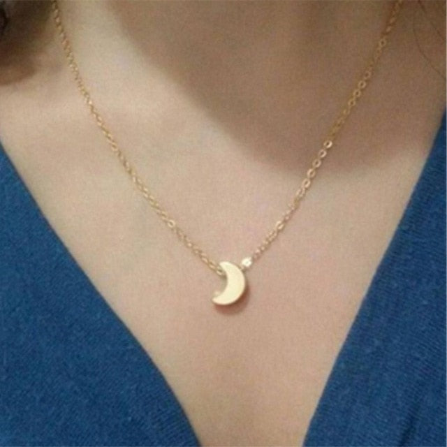 Trendy Minimalist Clavicle Golden Moon Pendant Necklace - New Addition