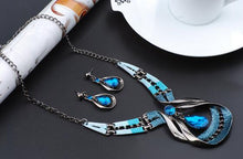 Load image into Gallery viewer, Crystal Waterdrop Bohemian Necklace with Earring Set