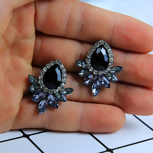 Classic with Black Twist Stud Earrings